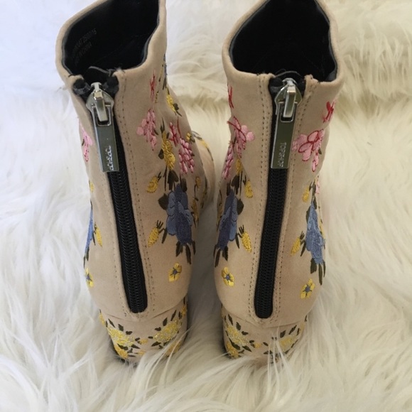 Topshop Booties - Picture 3 of 7